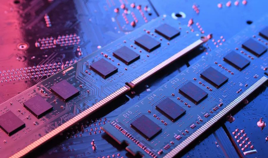 從DDR4退場到DDR5/HBM接力：存儲芯片產(chǎn)業(yè)正經(jīng)歷怎樣的一場洗牌？